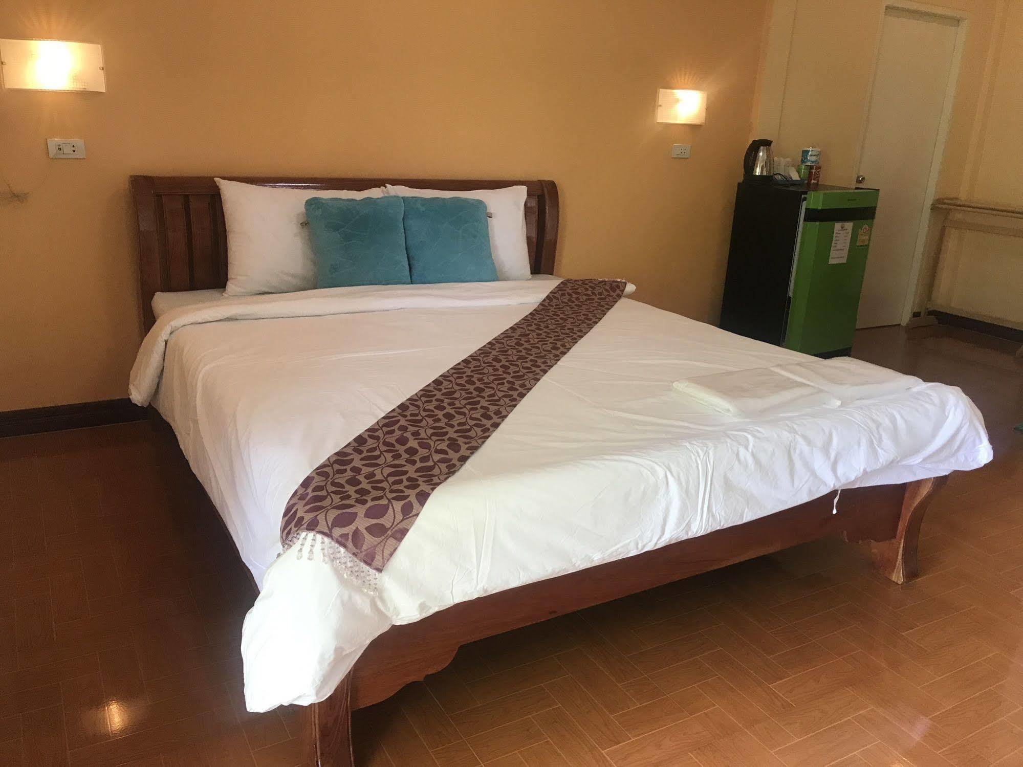 Sangtong Beach Resort Лаем-Синг Экстерьер фото